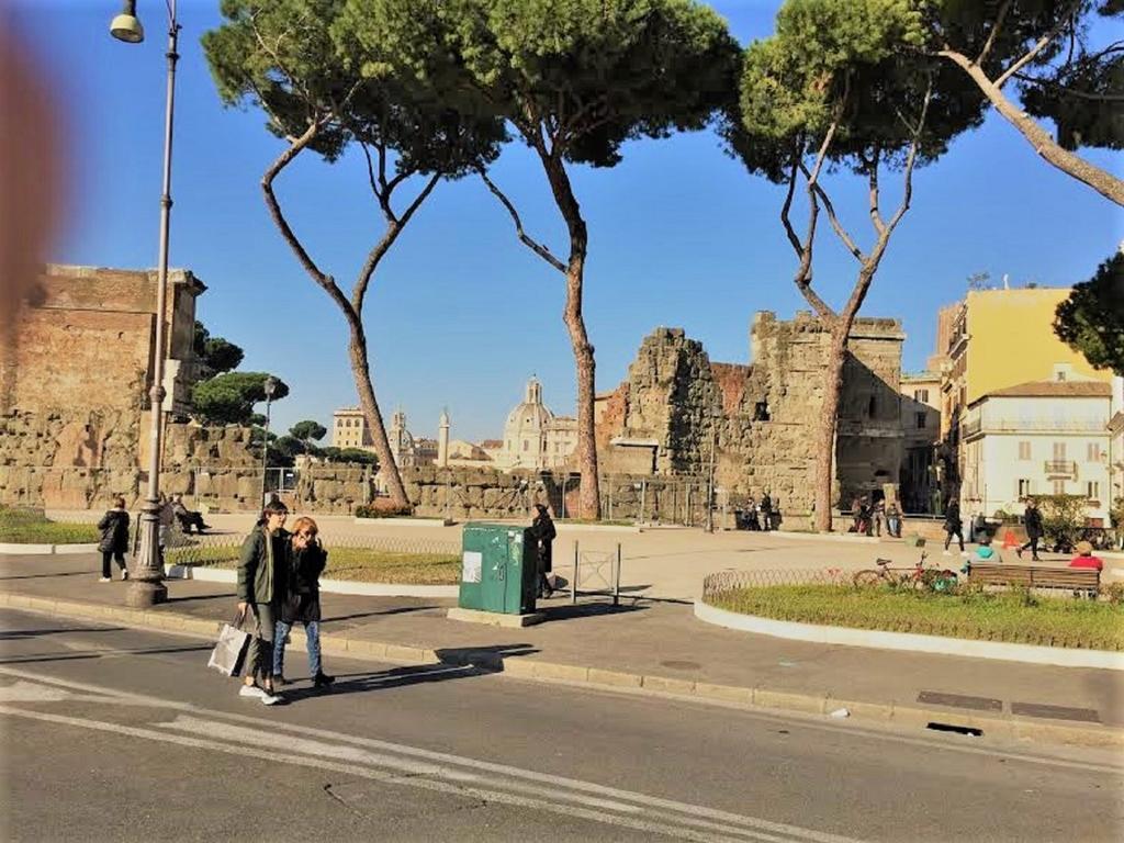 Casa Vacanze Colosseum By Alice روما المظهر الخارجي الصورة