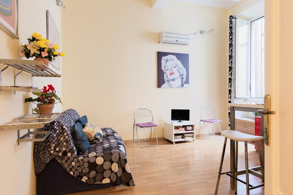 Casa Vacanze Colosseum By Alice روما المظهر الخارجي الصورة